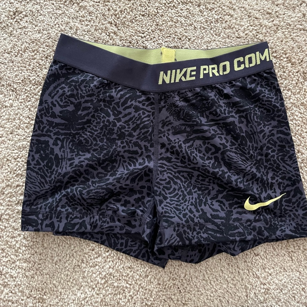 Nike compression shorts - animal print